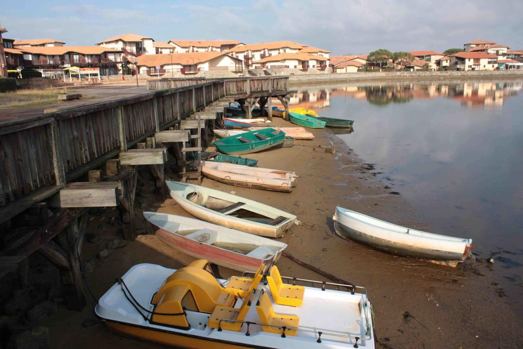 Appartements A Cote Lac Marin De Port D'Albret วิเยอซ์-บูโก-เลส์-แบ็งส์ ภายนอก รูปภาพ