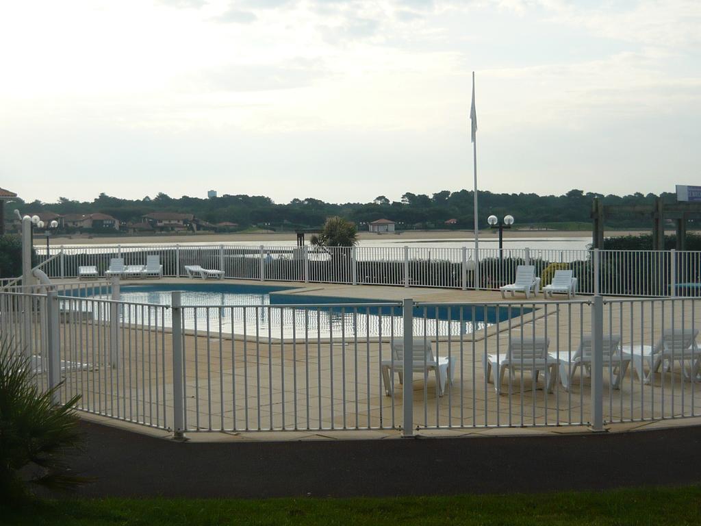 Appartements A Cote Lac Marin De Port D'Albret วิเยอซ์-บูโก-เลส์-แบ็งส์ ภายนอก รูปภาพ